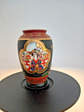 Kleine japanische Porzellan